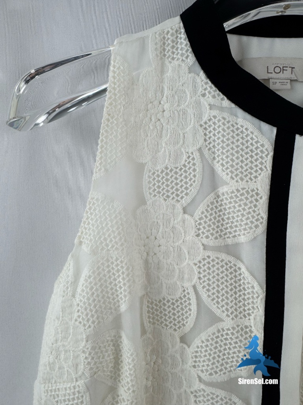 1313 LOFT Sleeveless Lace Panel Blouse – SP – Black White (Ivory) - Picture 3 of 16